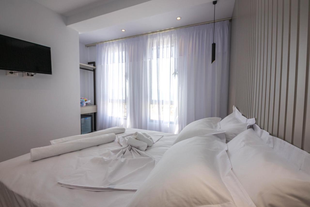 Hesperus Hotel Vlorë Buitenkant foto