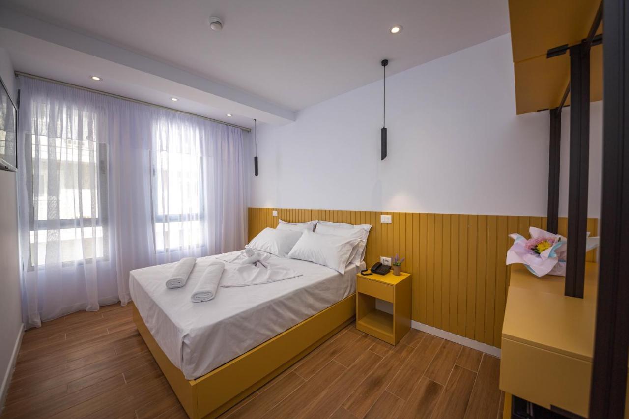 Hesperus Hotel Vlorë Buitenkant foto