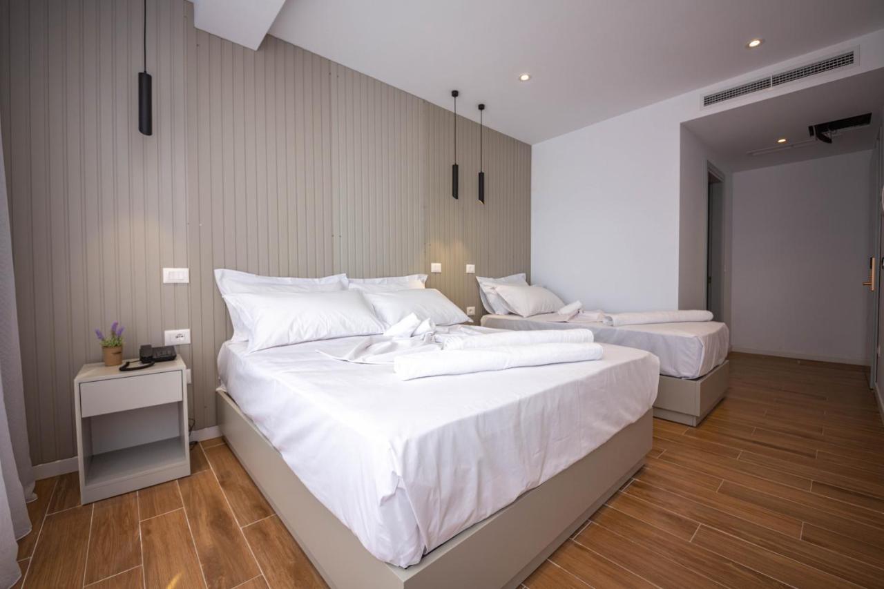 Hesperus Hotel Vlorë Buitenkant foto